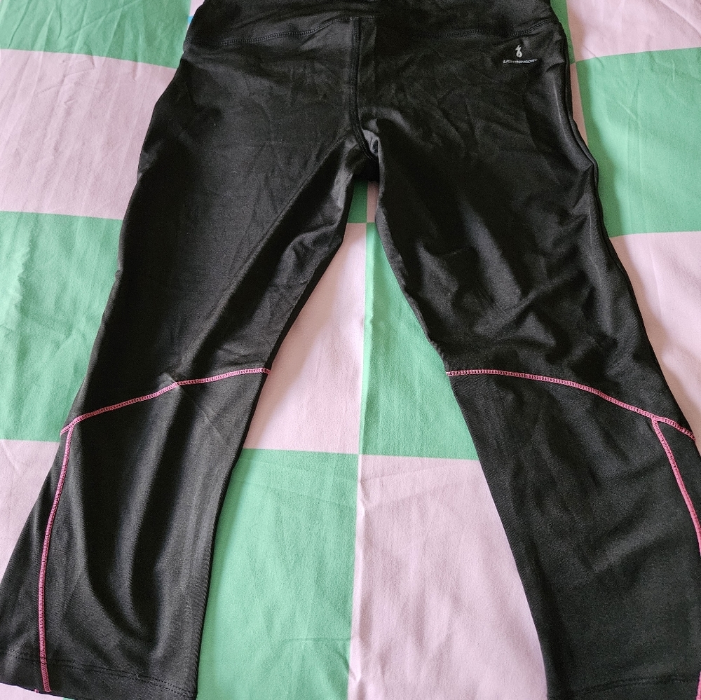 New Balance Lightning Dry Capris NWT